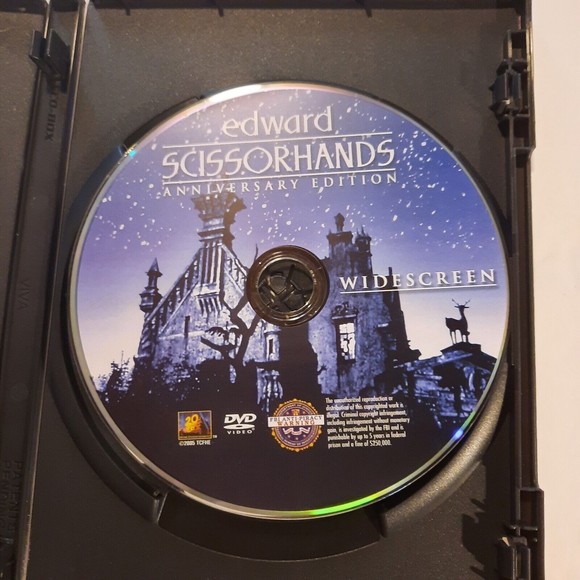 Edward Scissorhands Widescreen Anniversary Edition DVD - Picture 3 of 5